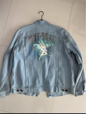 AUTHENTIC Off-White “Not Real” Graphic Denim Small Preowned